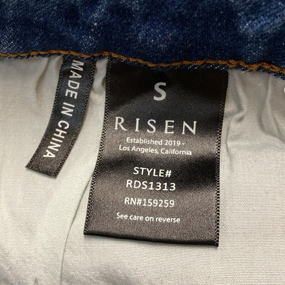 New! Risen Distressed Cuffed Jean Shorts - Picture 5 of 7